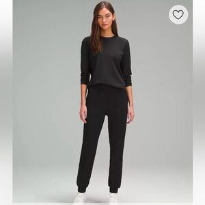 Lululemon Stretch High-Rise Jogger Full Length Black Women’s Size 6 athleisure